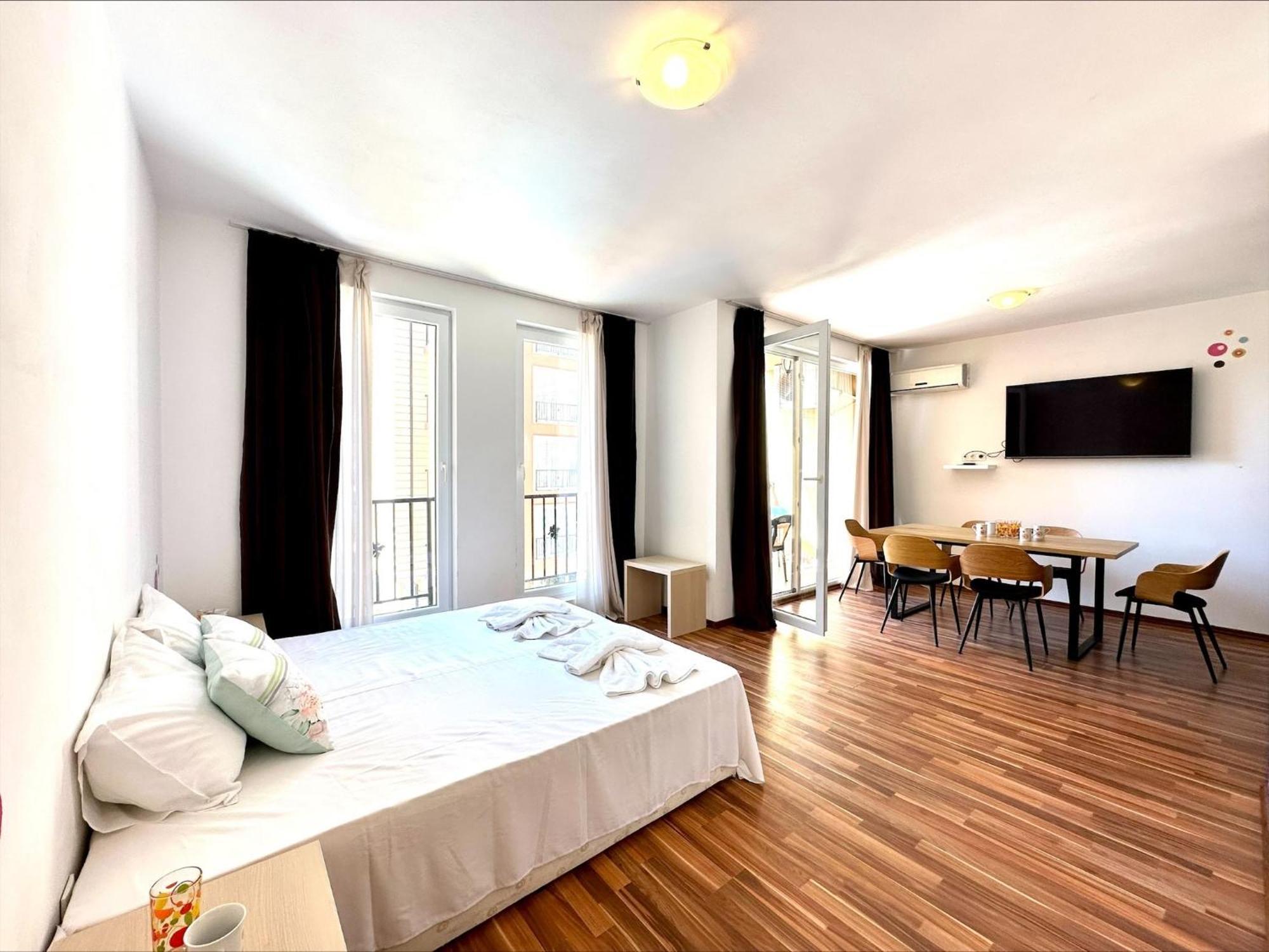 Sunny View Central - Menada Apartments Sunny Beach Kamer foto